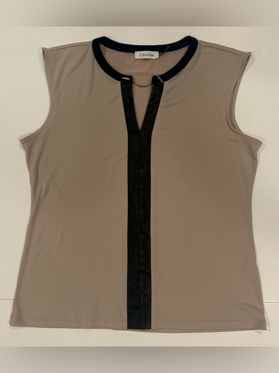 Calvin Klein Tops - Calvin Klein Taupe Sleeveless Top with Black Trim and Placket - Sz Large
